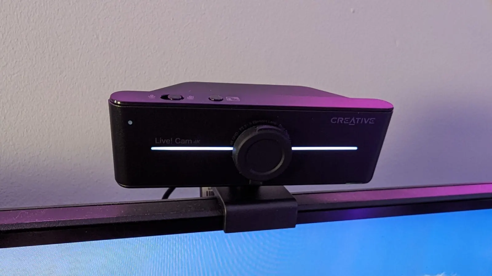 بررسی وبکم creative live cam sync 4k