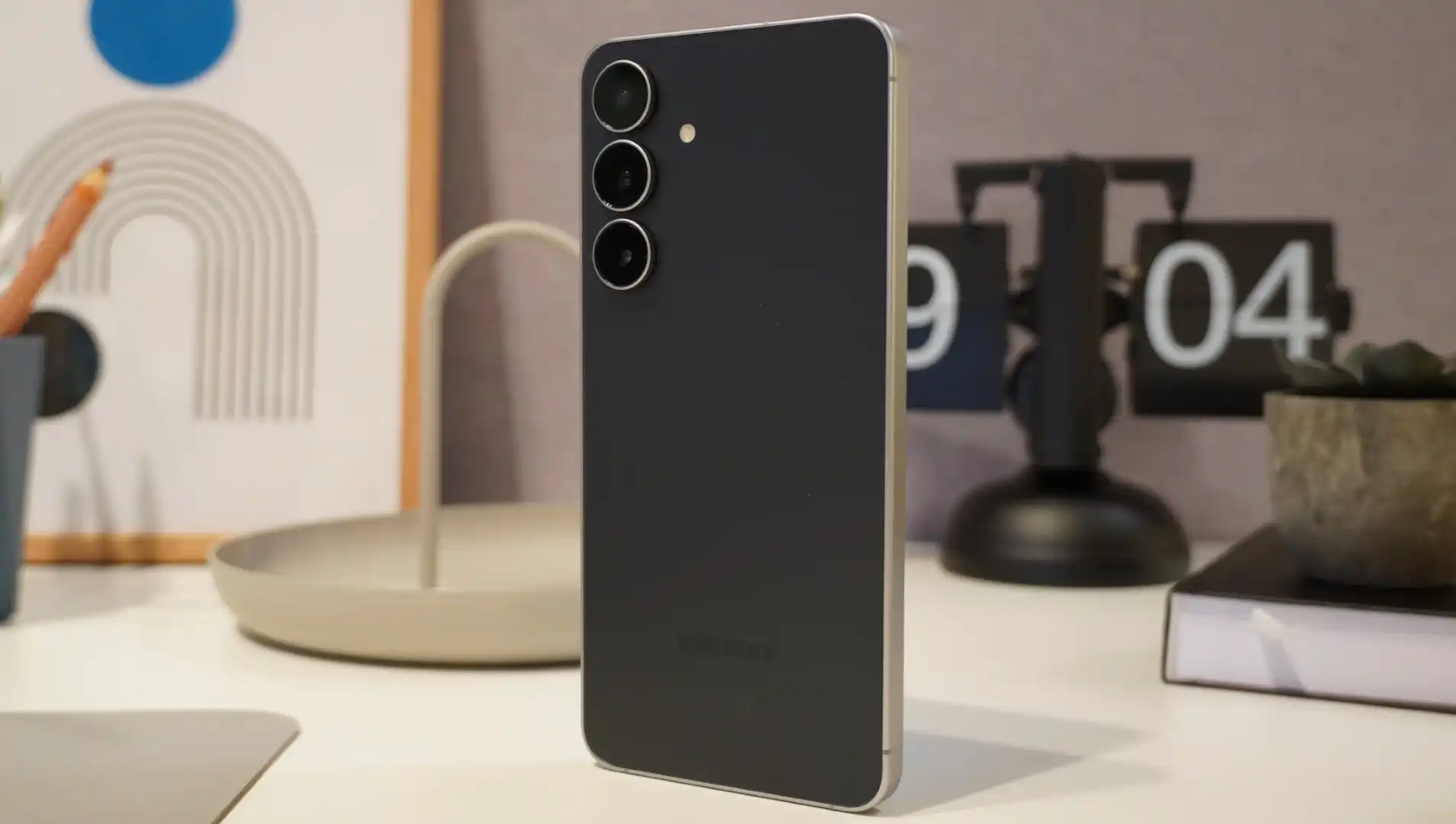 بررسی گوشی سامسونگ اس 25 اف ای | Samsung S25 FE